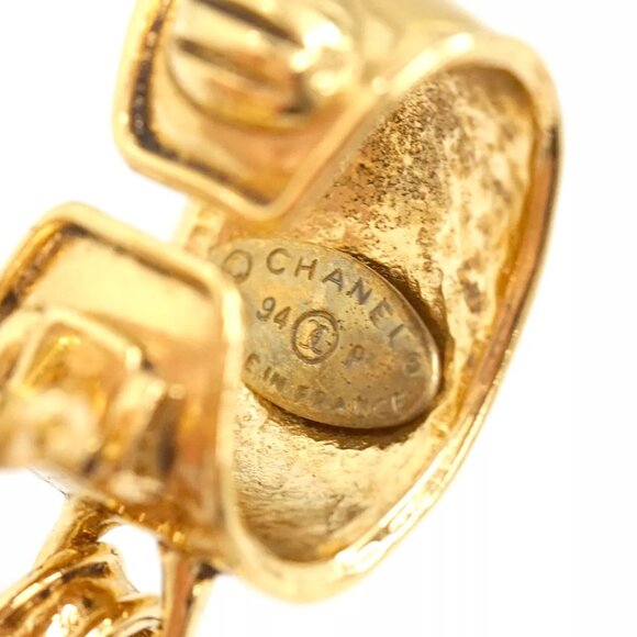 CHANEL CC Logos Drop Dangle Earrings Gold Tone 94P Auth w/Box - Picture 5 of 7